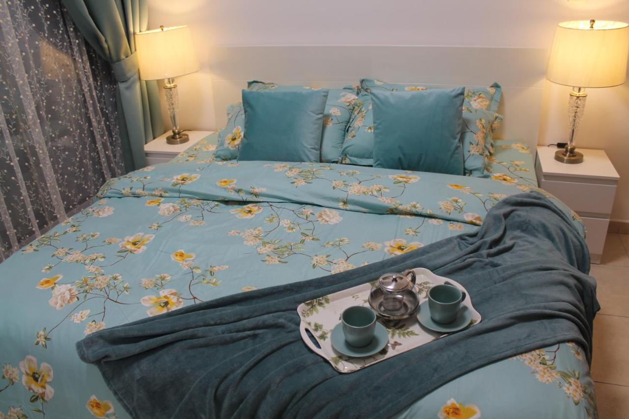 Newly Furnished One Bedroom Apartment Next To Metro & Beach In Marina Residence Dubai Exterior foto