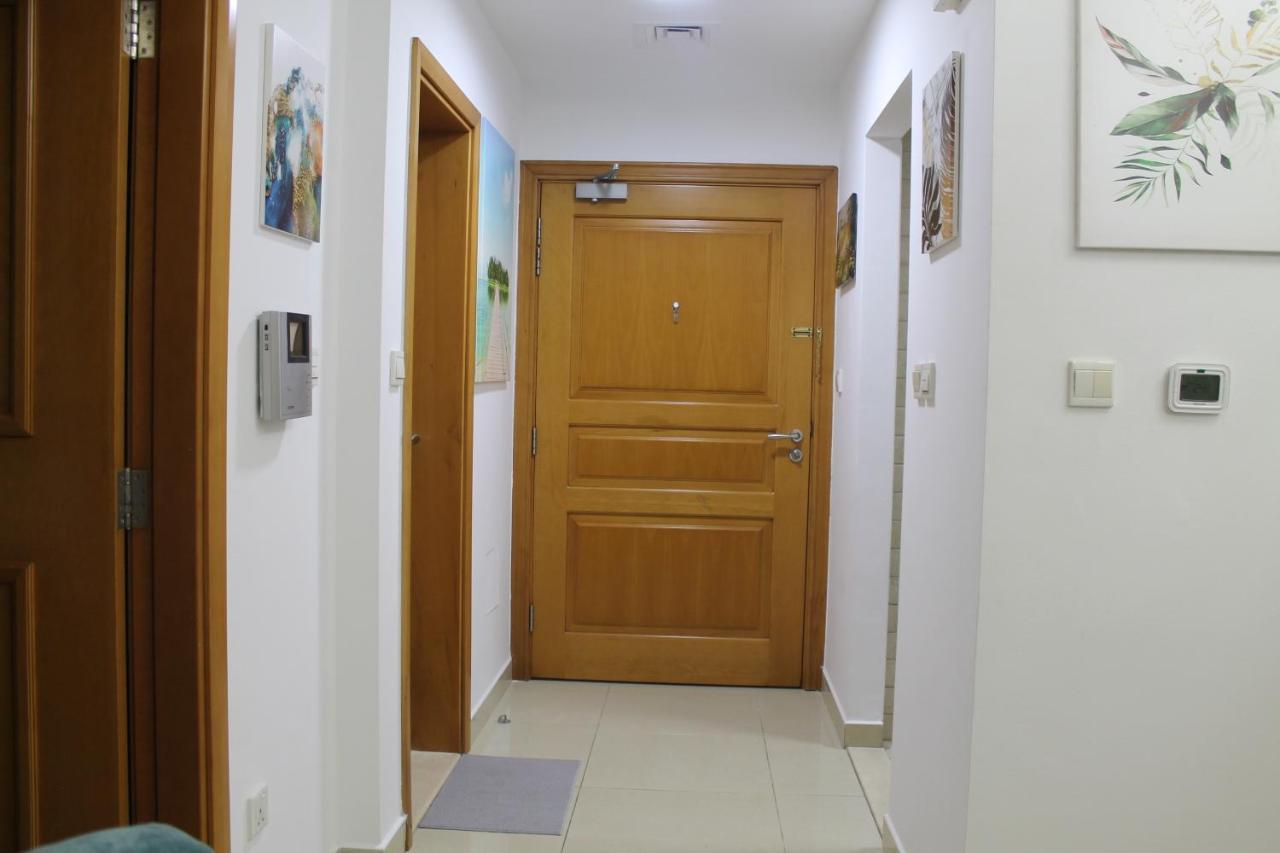Newly Furnished One Bedroom Apartment Next To Metro & Beach In Marina Residence Dubai Exterior foto