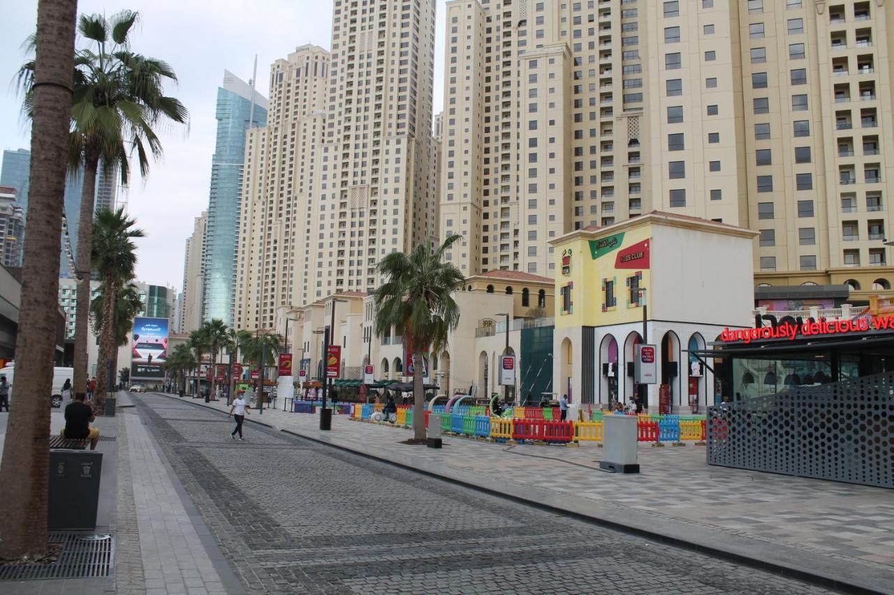 Newly Furnished One Bedroom Apartment Next To Metro & Beach In Marina Residence Dubai Exterior foto